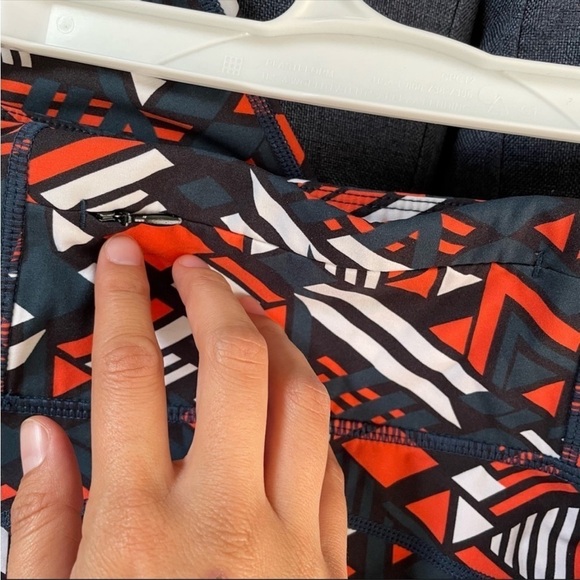 Sweaty Betty The Power pattern orange and teal 7/8 lux leggings - Picture 6 of 10